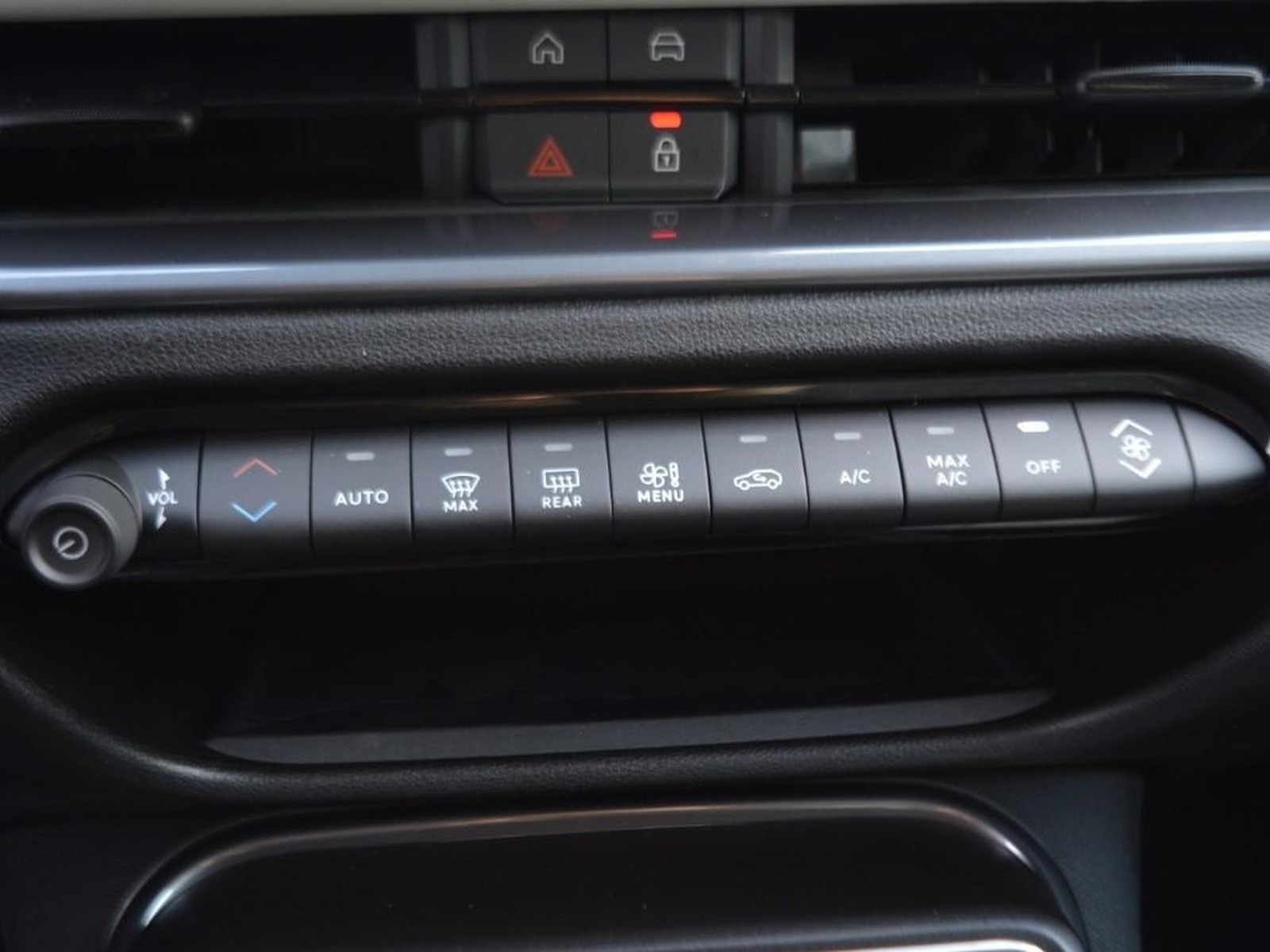 11 - Fiat 600 1.2 hybrid 110cv la prima ii edct