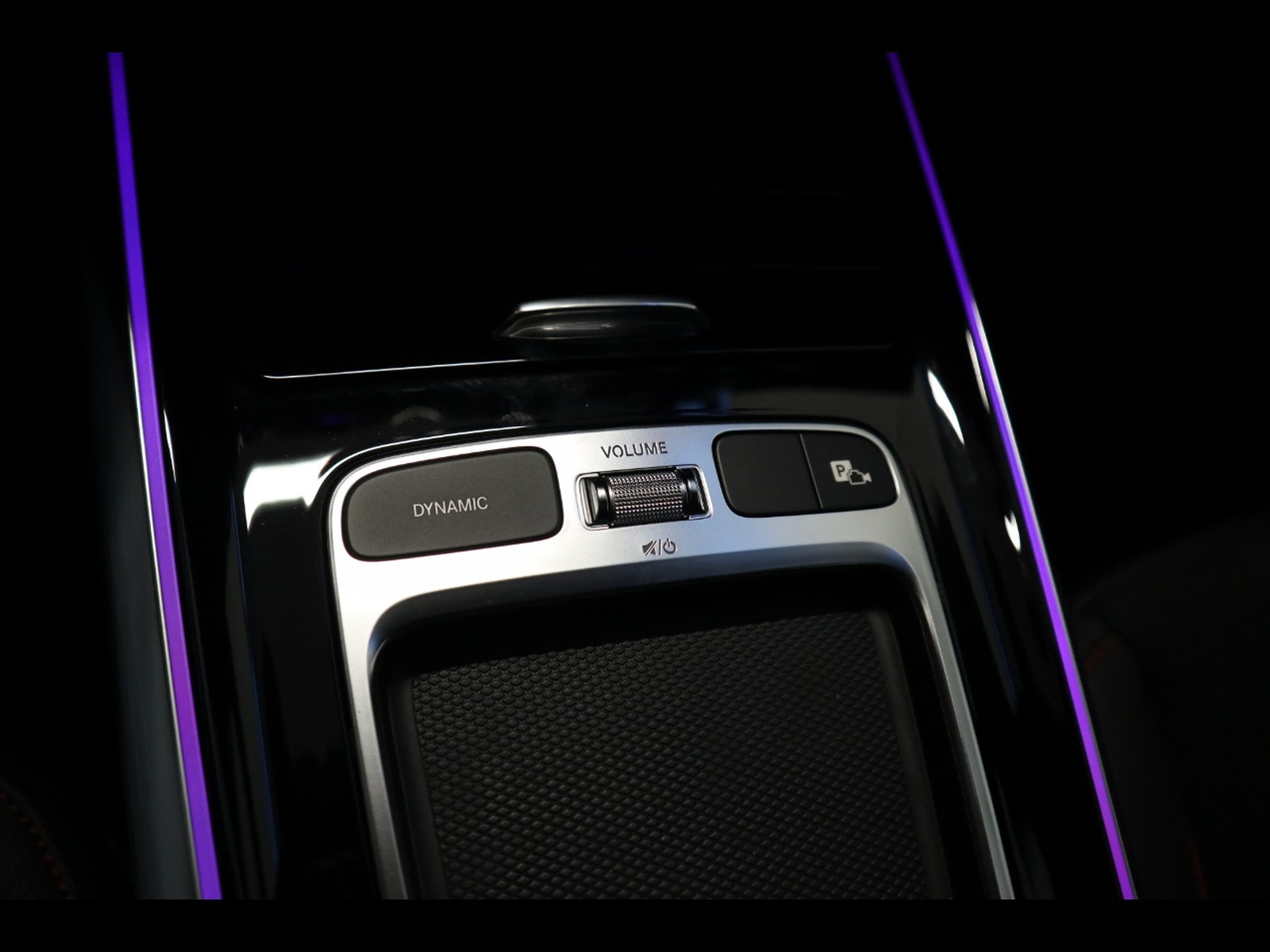 14 - Mercedes GLA 200 d amg line premium 4matic 8g-dct