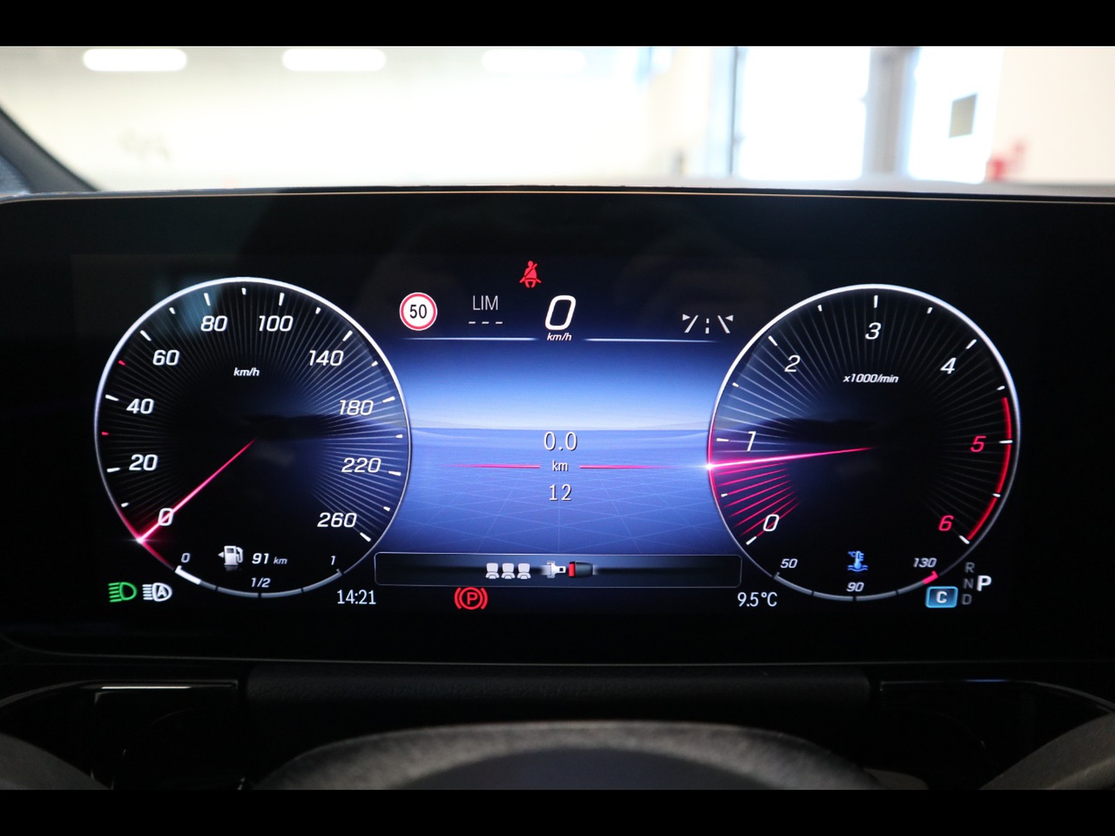 9 - Mercedes GLA 200 d amg line premium 4matic 8g-dct