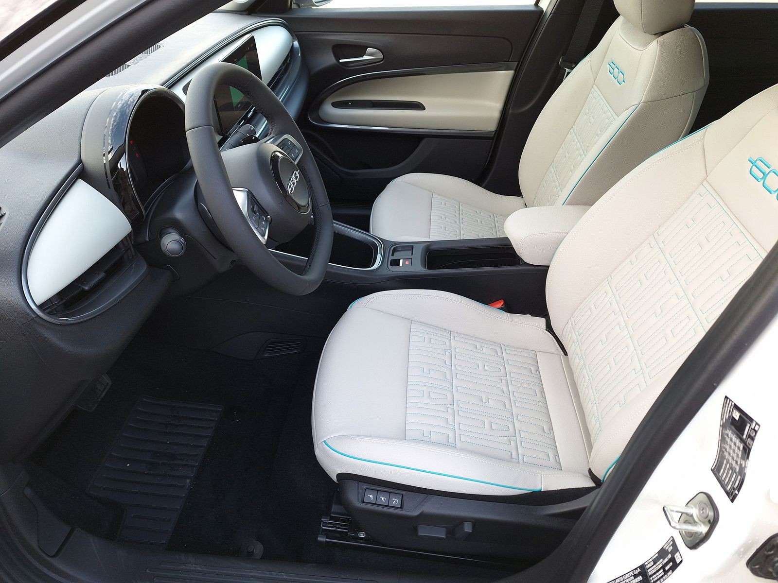 11 - Fiat 600 1.2 hybrid 110cv la prima ii edct