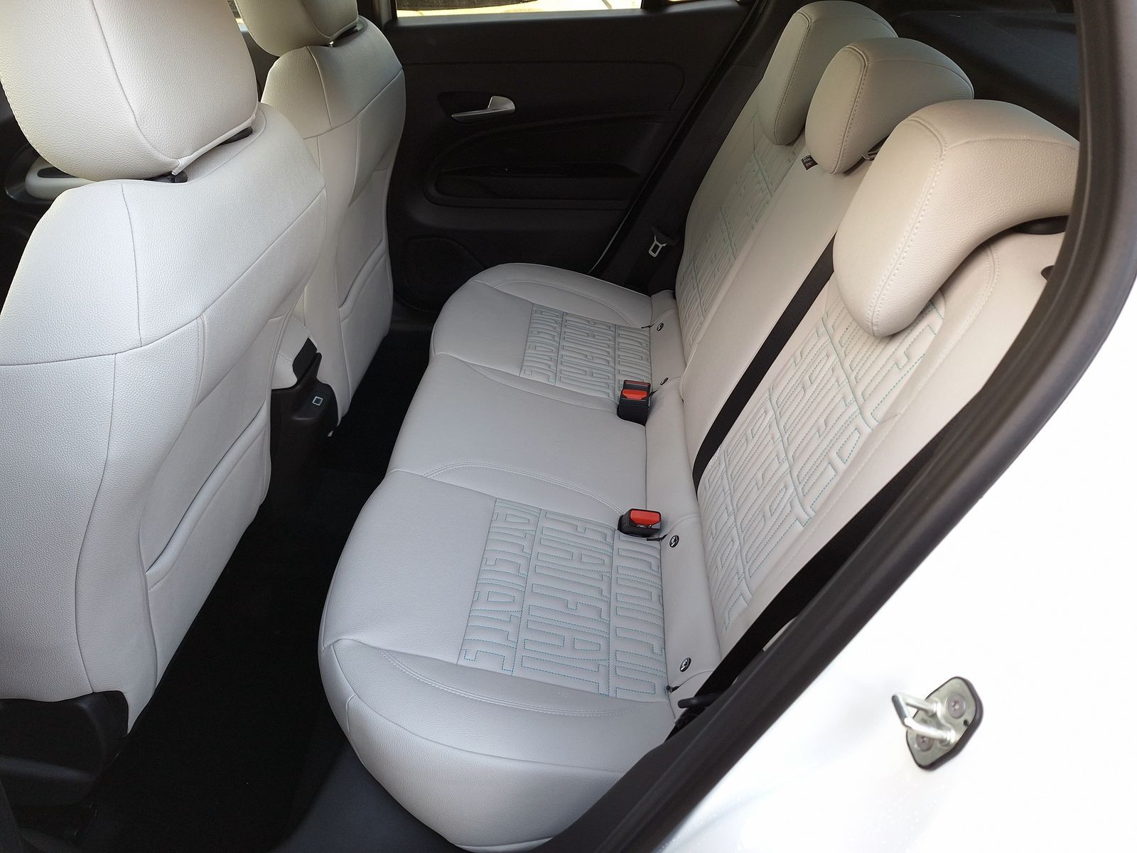 12 - Fiat 600 1.2 hybrid 110cv la prima ii edct