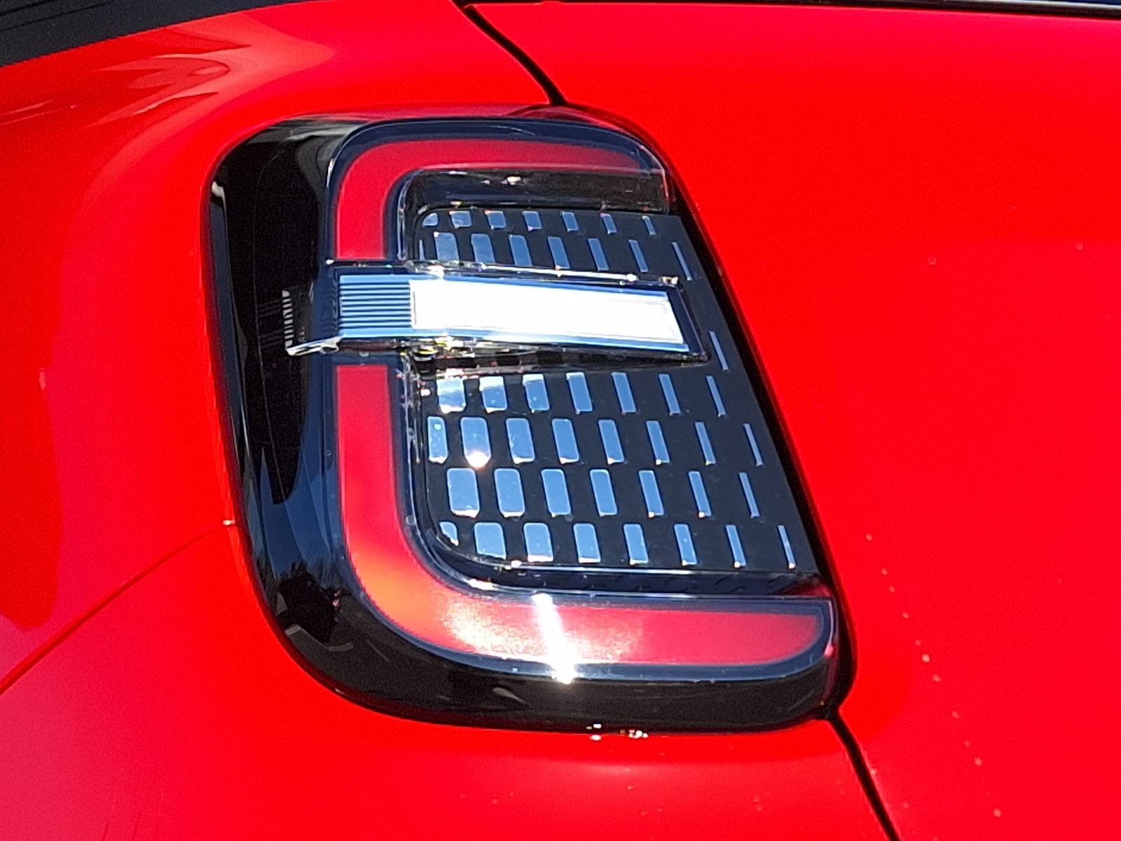 15 - Fiat 600 1.2 hybrid 110cv la prima ii edct