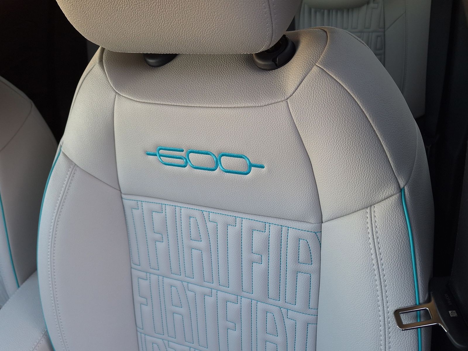 21 - Fiat 600 1.2 hybrid 110cv la prima ii edct