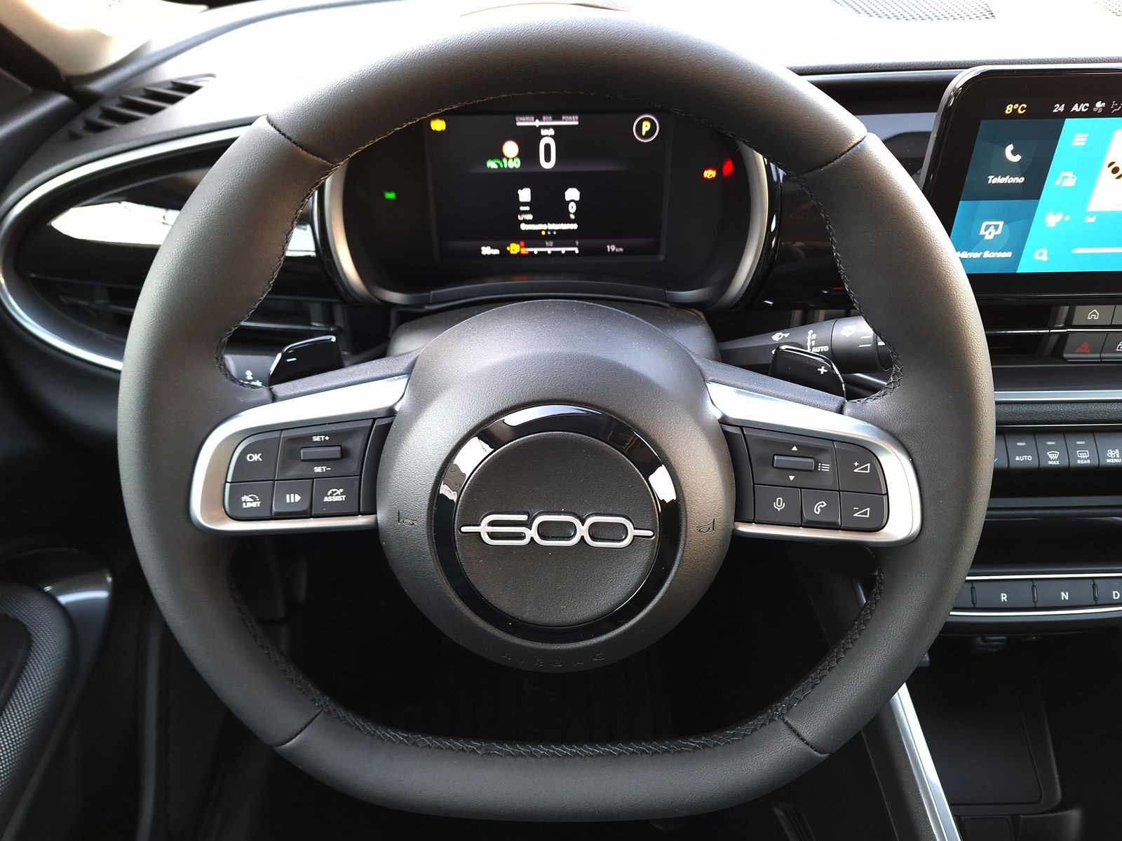 9 - Fiat 600 1.2 hybrid 145cv icon