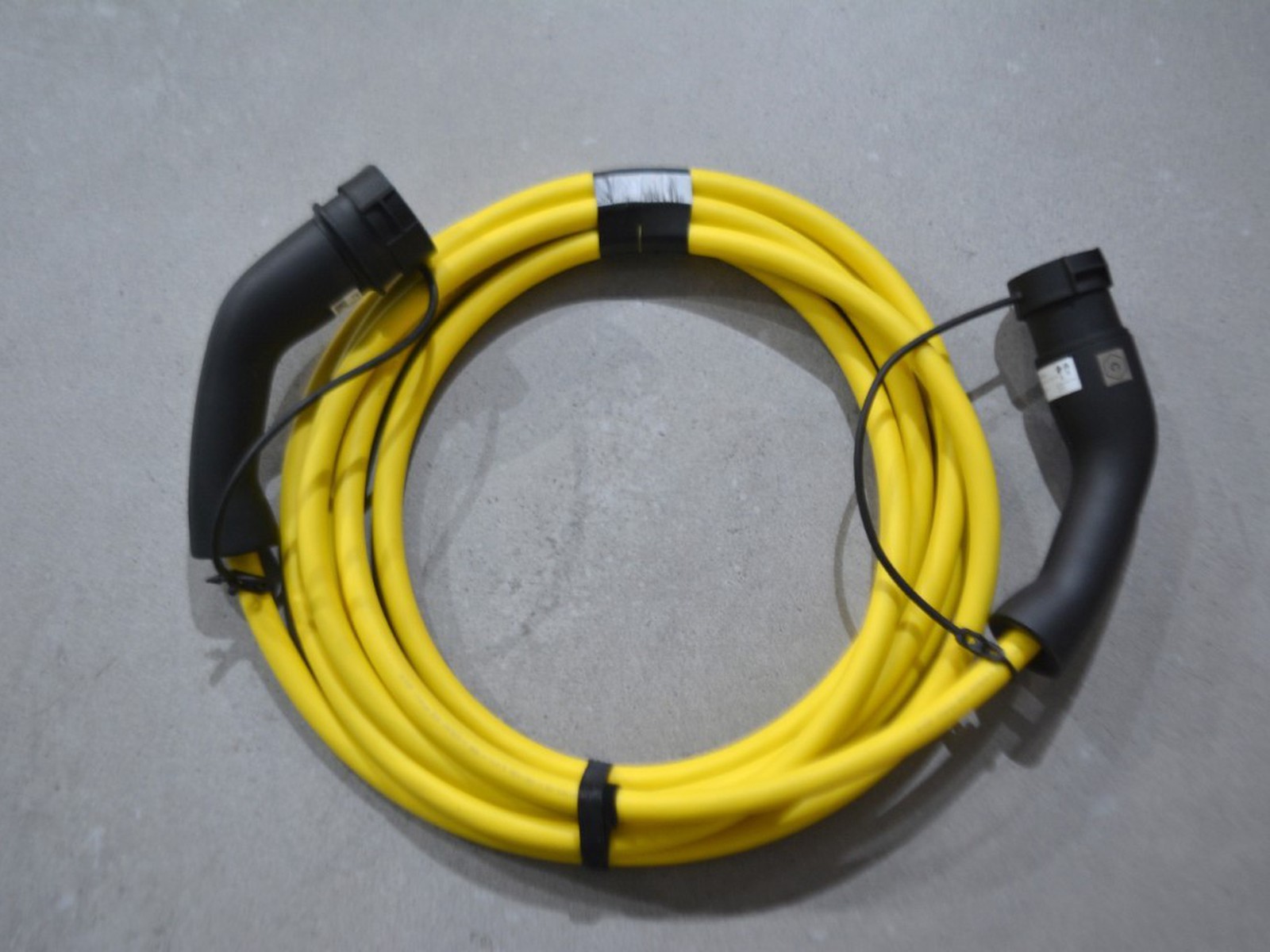 14 - Fiat 500 500e 42 kwh entry pack tech