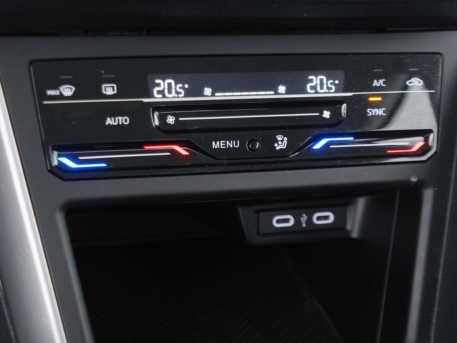 23 - Volkswagen Taigo 1.0 tsi 115cv life