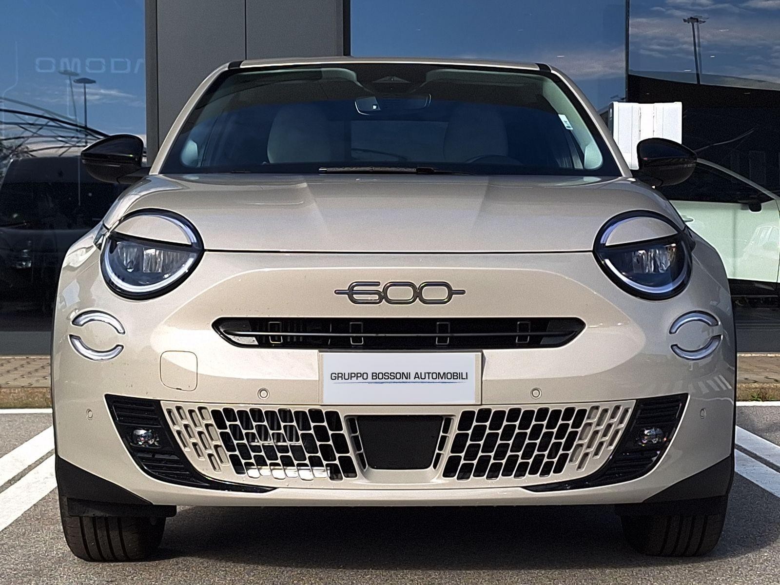 2 - Fiat 600 1.2 hybrid 110cv la prima ii edct