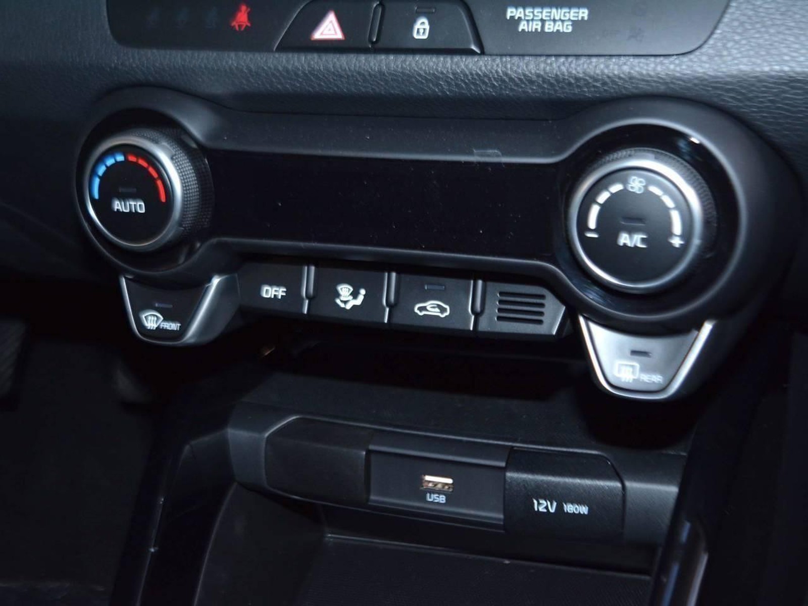 11 - Kia Stonic 1.2 mpi gpl 78cv style special edition