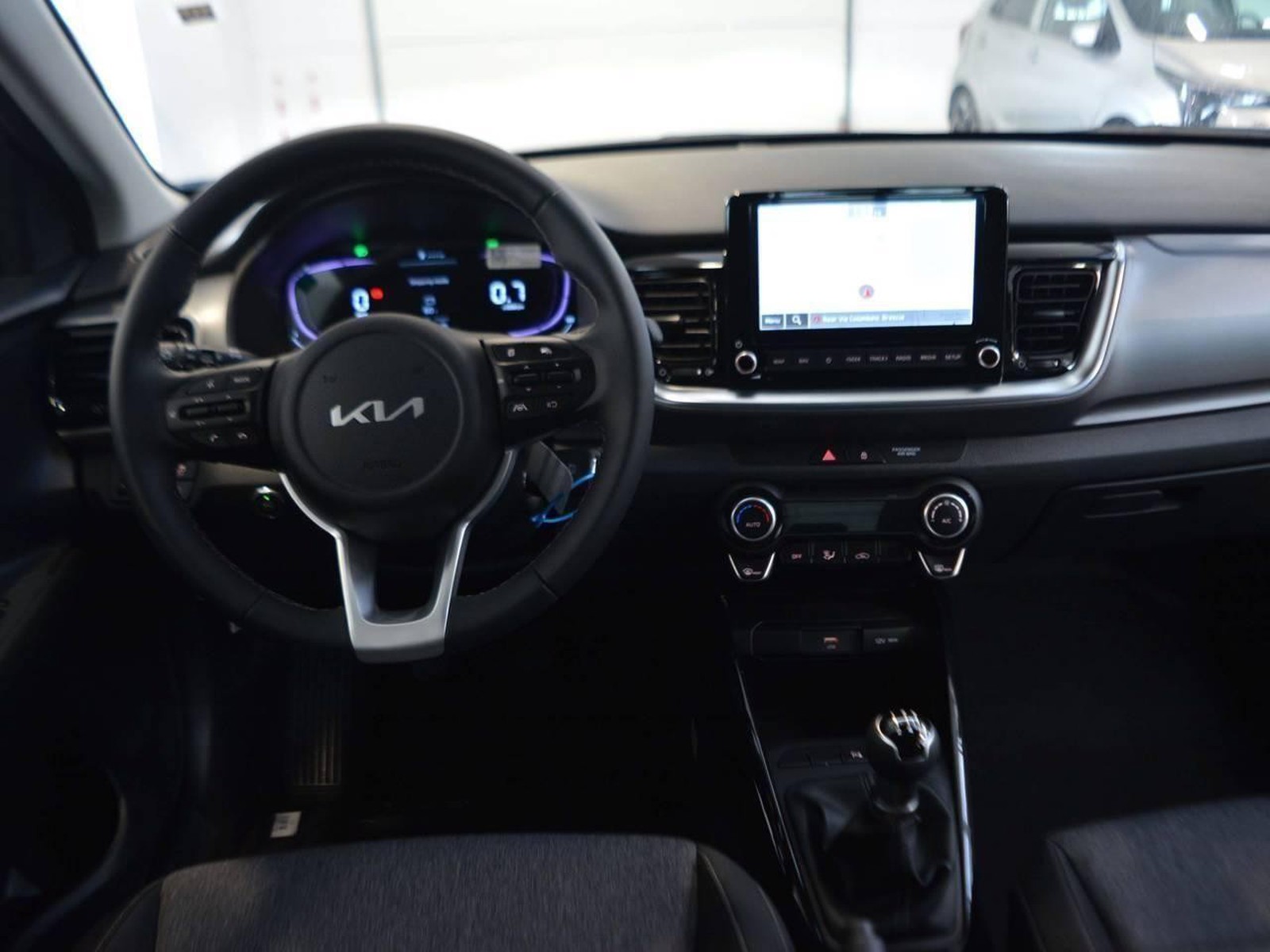 9 - Kia Stonic 1.2 mpi gpl 78cv style special edition