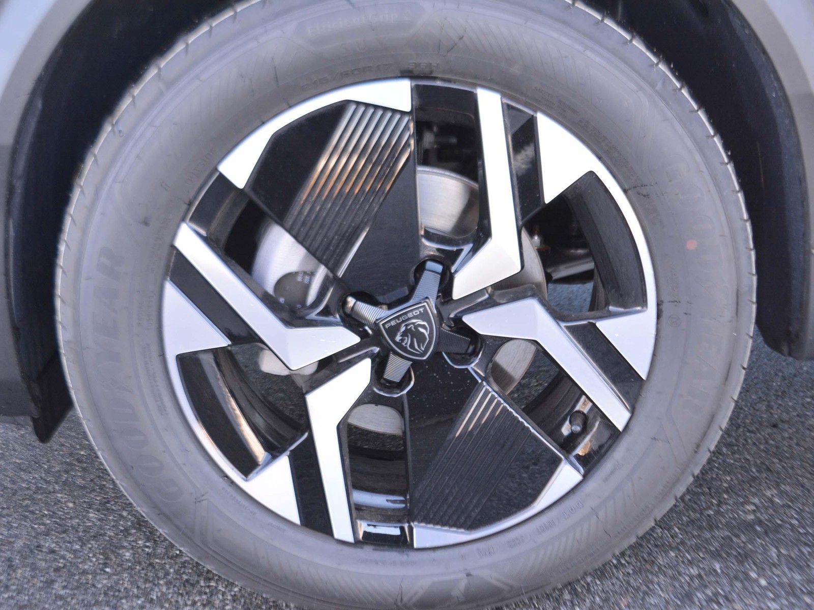 15 - Peugeot 2008 1.2 puretech 100cv allure s&s