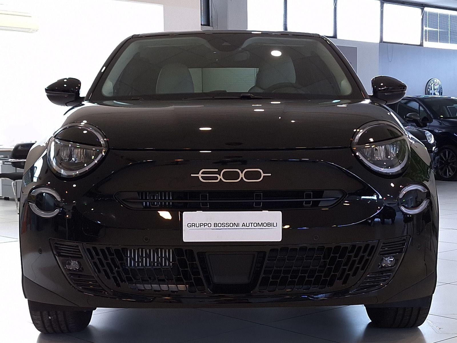 2 - Fiat 600 1.2 hybrid 145cv la prima edct