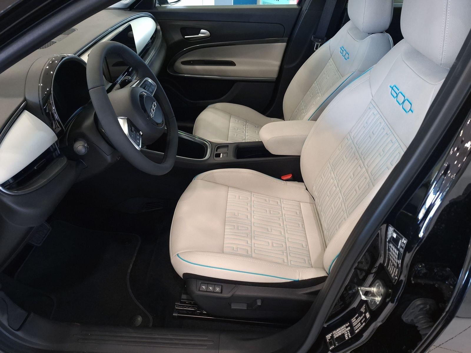 11 - Fiat 600 1.2 hybrid 145cv la prima edct