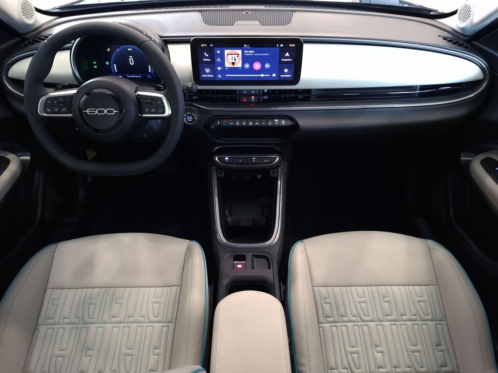 8 - Fiat 600 1.2 hybrid 145cv la prima edct