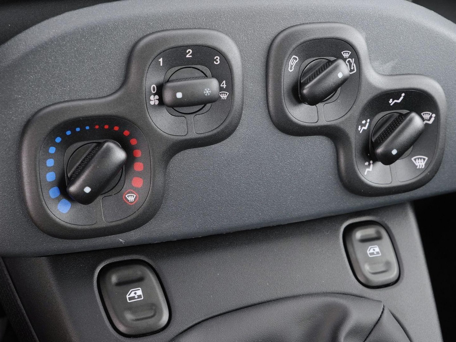 21 - Fiat Panda pandina 1.0 firefly hybrid 70cv pop s&s