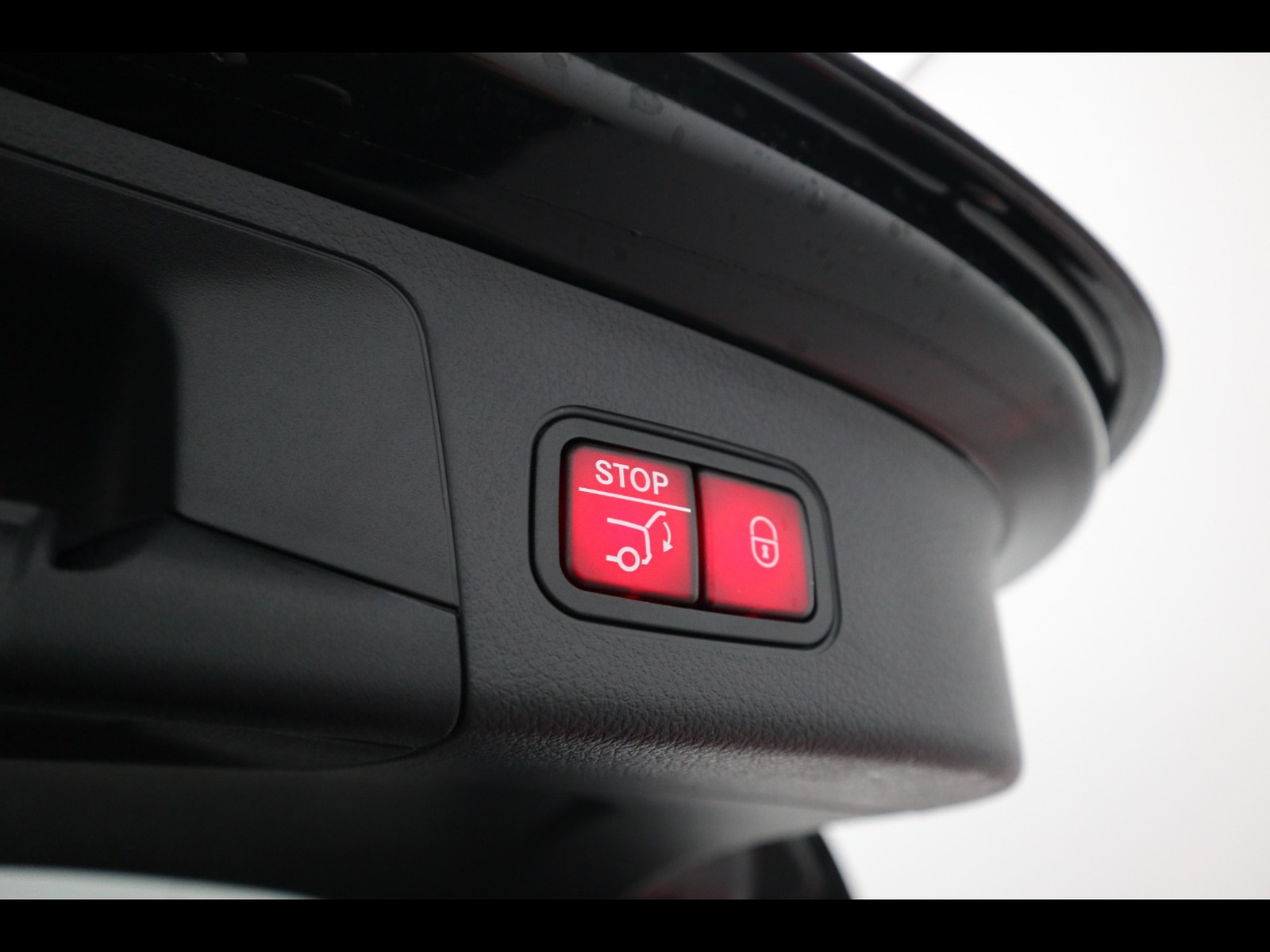 18 - Mercedes GLA 200 d amg line premium 8g-dct