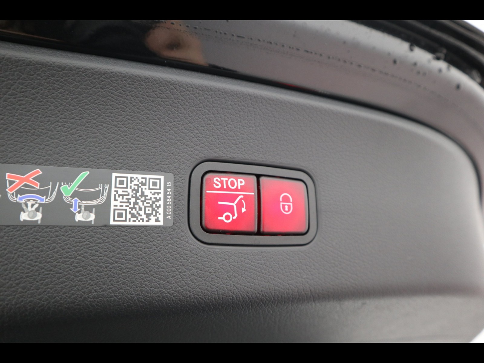 21 - Mercedes GLC coupe 300 de plug in hybrid amg line premium tech 4matic 9g-tronic