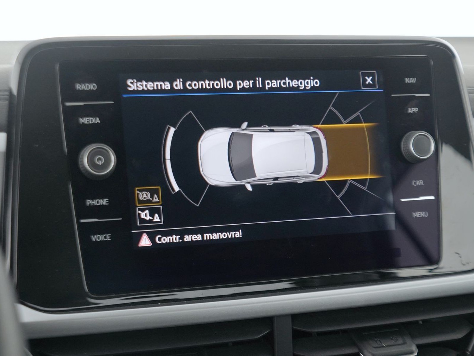 29 - Volkswagen T-Roc 2.0 tdi scr 150cv life dsg