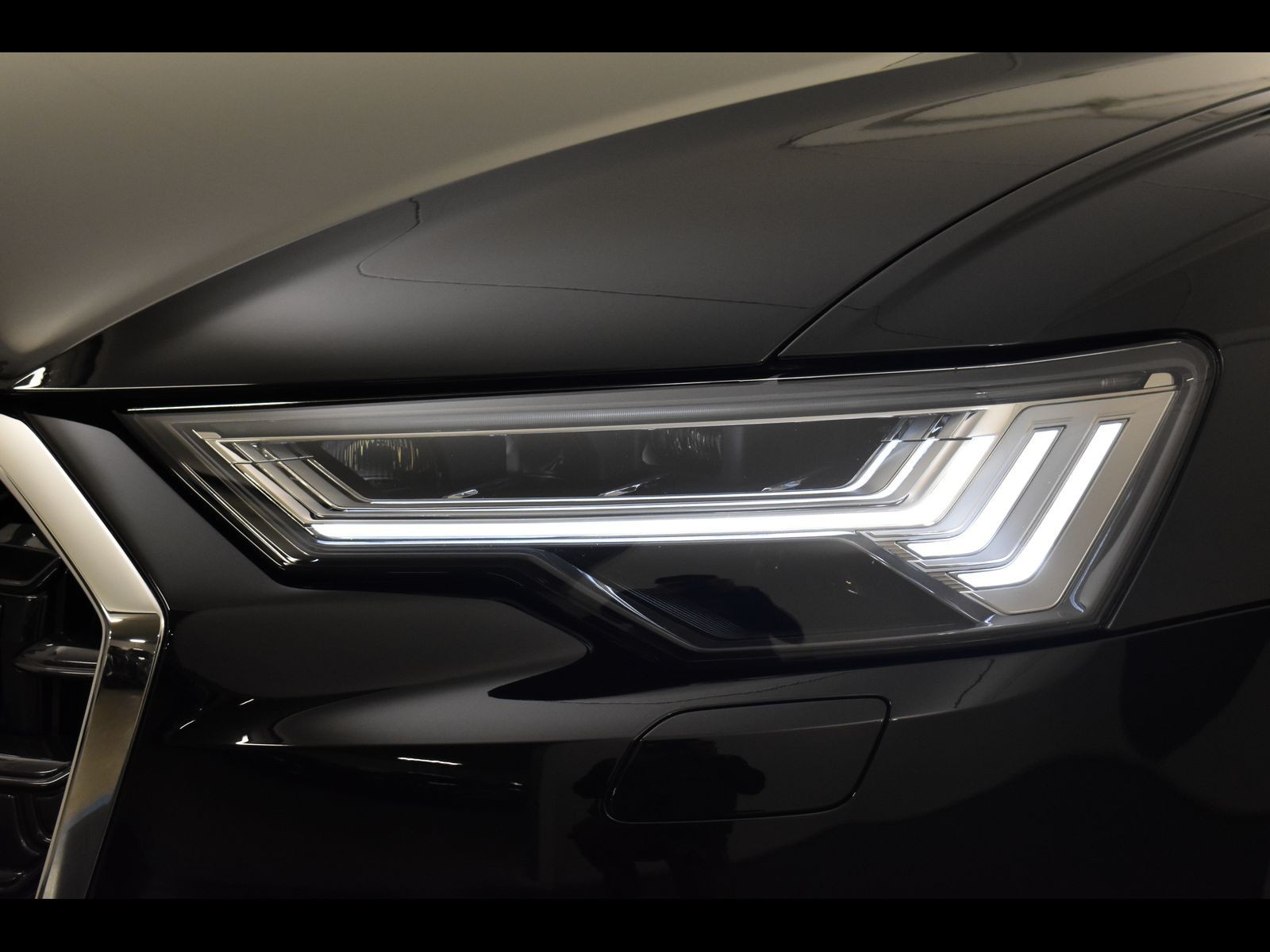 5 - Audi A6 avant 40 2.0 tdi mhev 12v business advanced quattro ultra s tronic