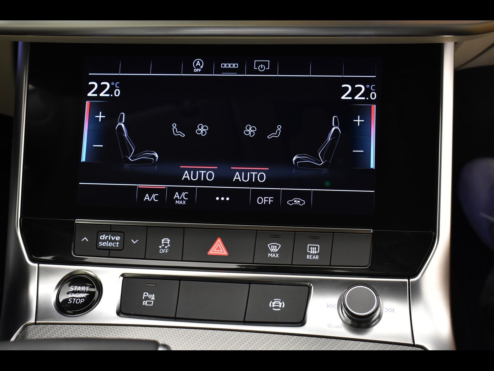 8 - Audi A6 avant 40 2.0 tdi mhev 12v business advanced quattro ultra s tronic