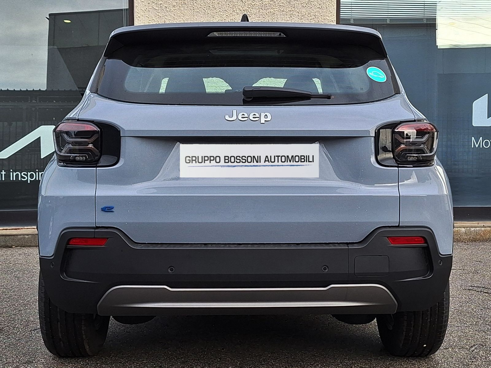 5 - Jeep Avenger full-electric longitude fwd auto