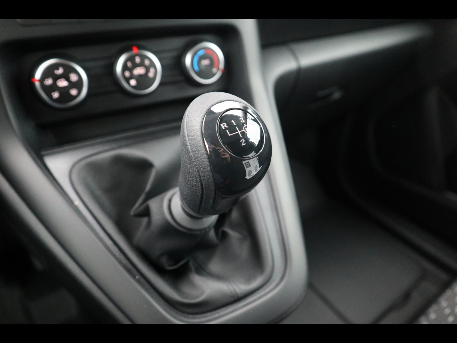 11 - Mercedes Vans Citan efurgone long 45kwh