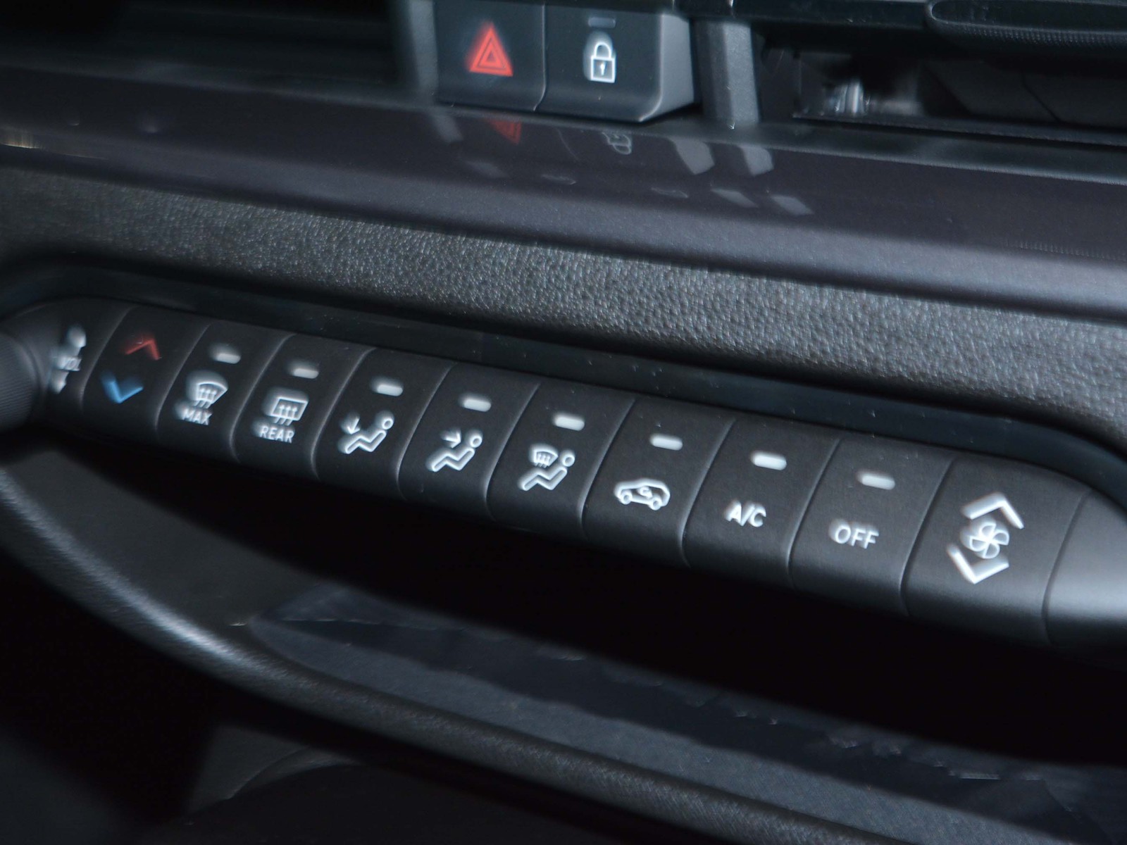 11 - Fiat 600 1.2 hybrid 110cv pop edct