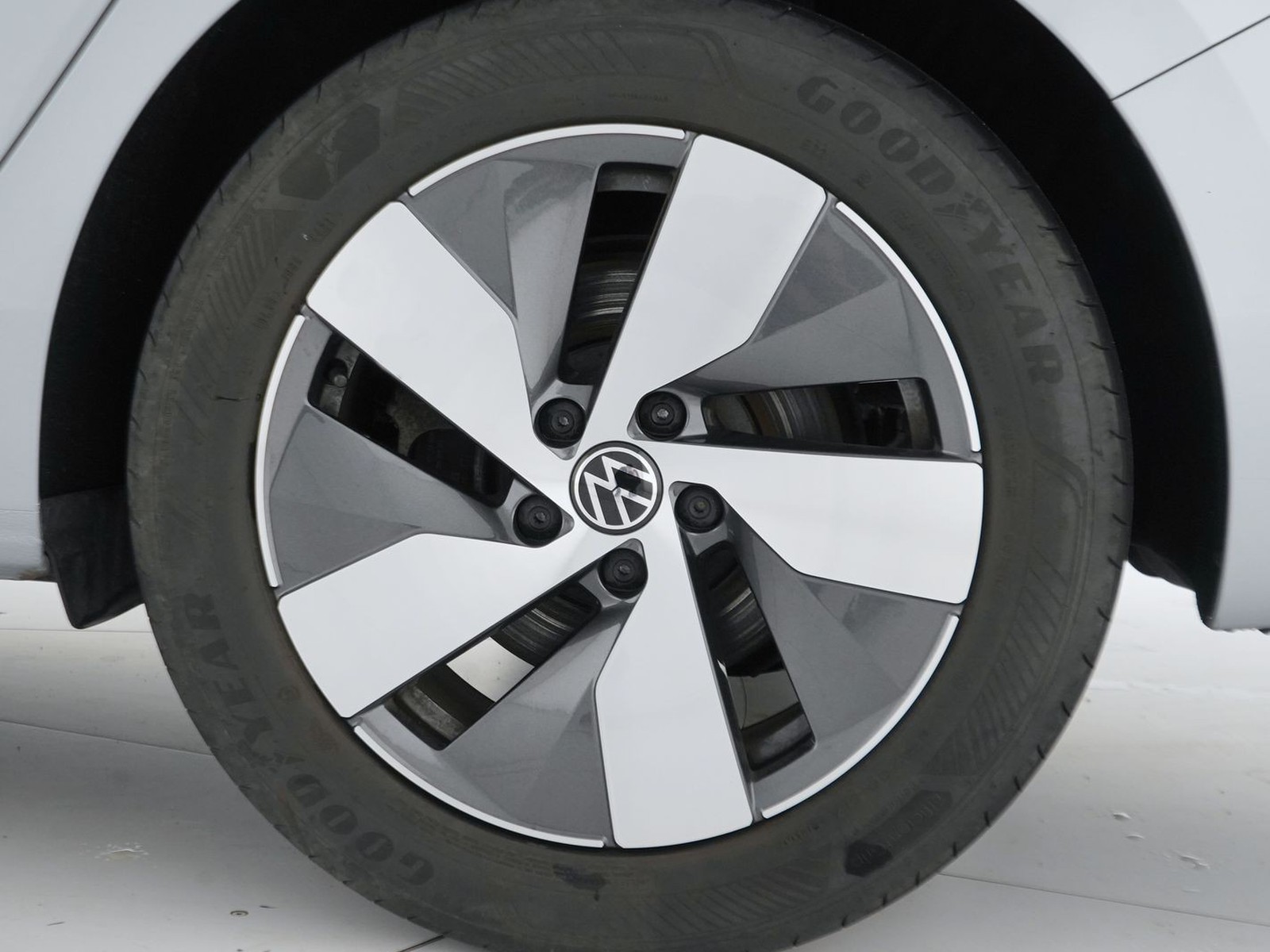 12 - Volkswagen Passat 2.0 tdi scr evo 150cv business dsg