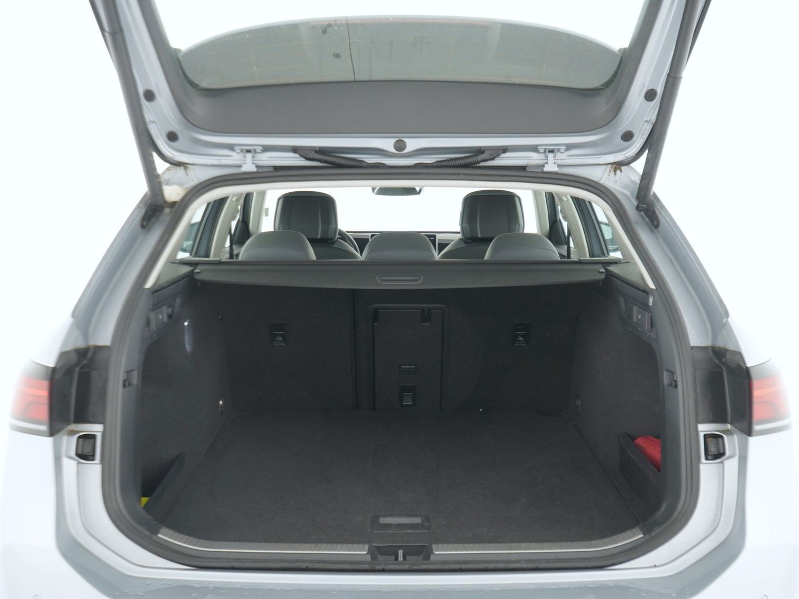 10 - Volkswagen Passat 2.0 tdi scr evo 150cv business dsg