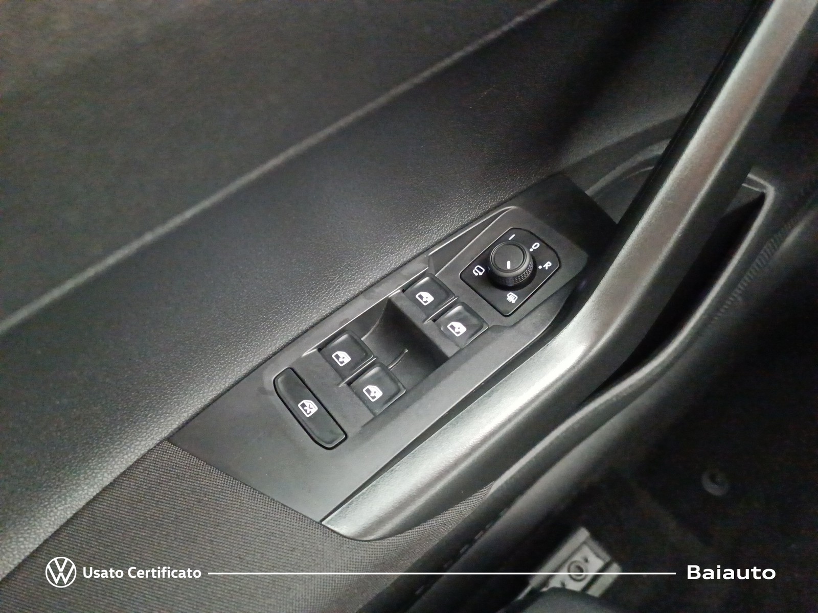 17 - Volkswagen Taigo 1.0 tsi 115cv life