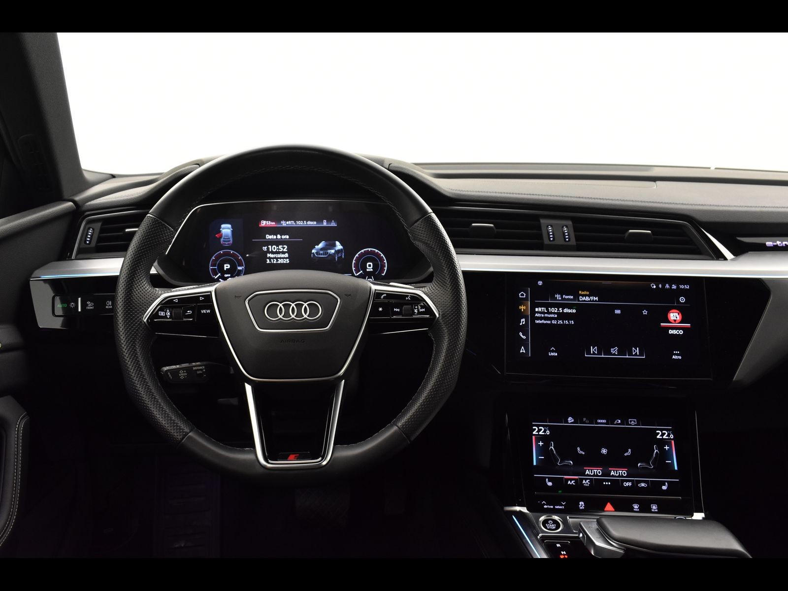 3 - Audi e-tron sportback 50 s line edition quattro cvt
