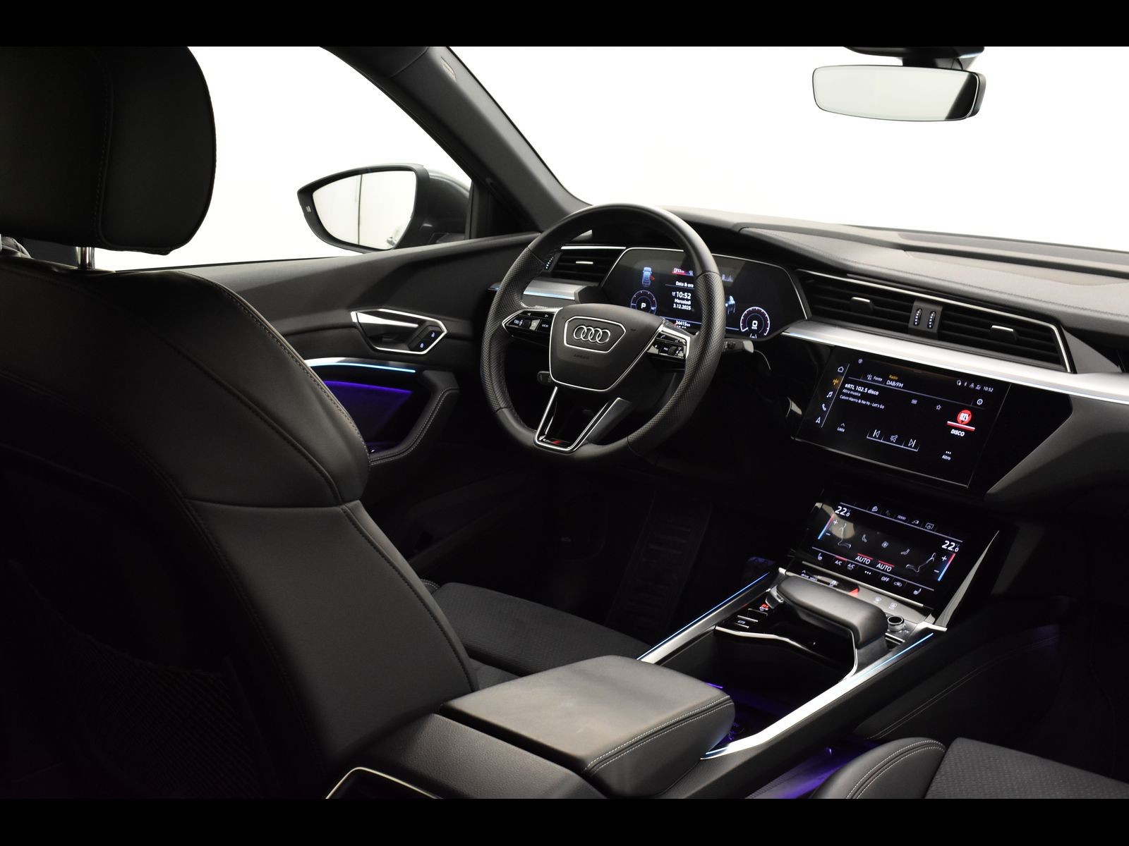 4 - Audi e-tron sportback 50 s line edition quattro cvt