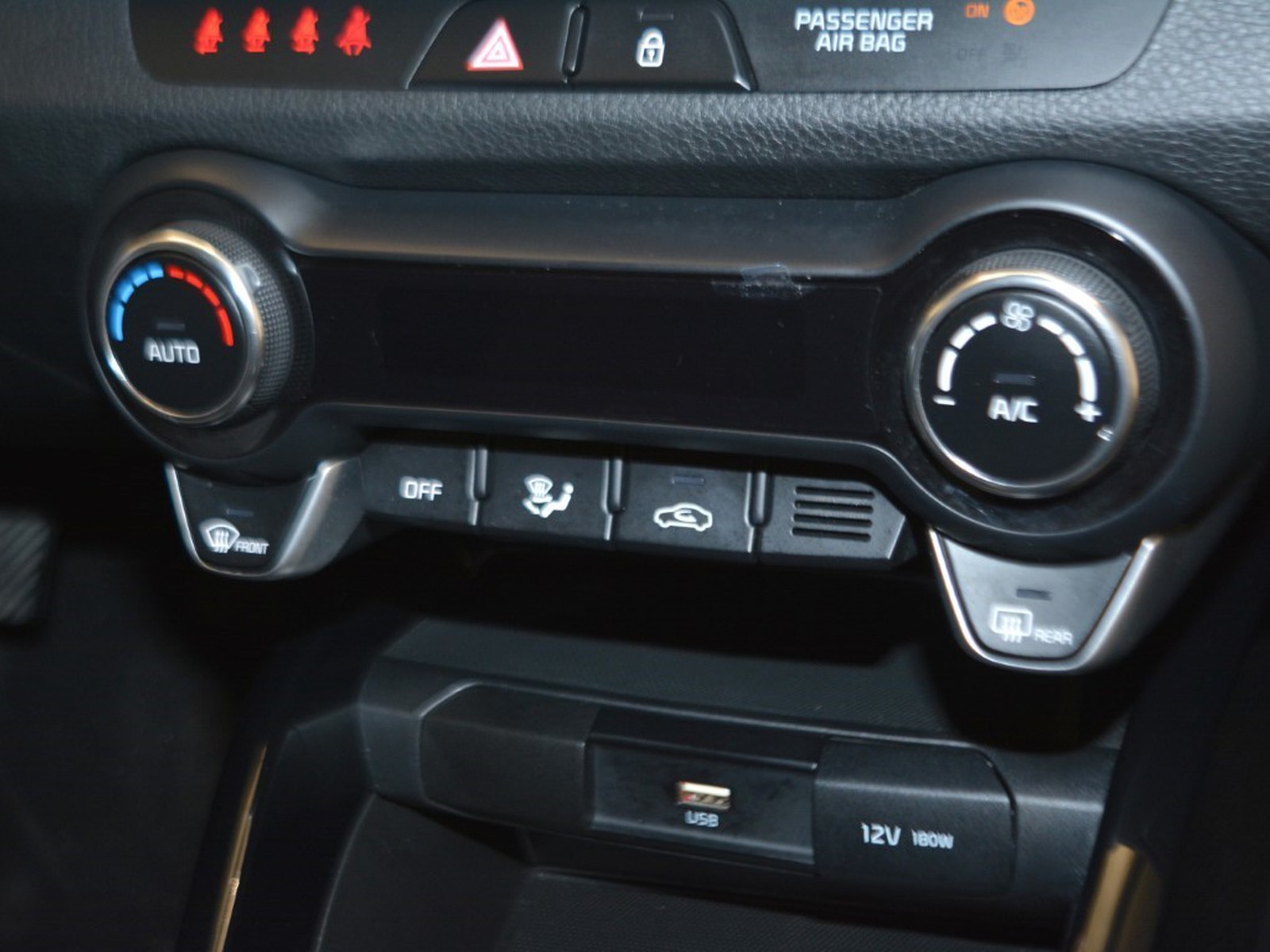 11 - Kia Stonic 1.2 mpi 79cv style