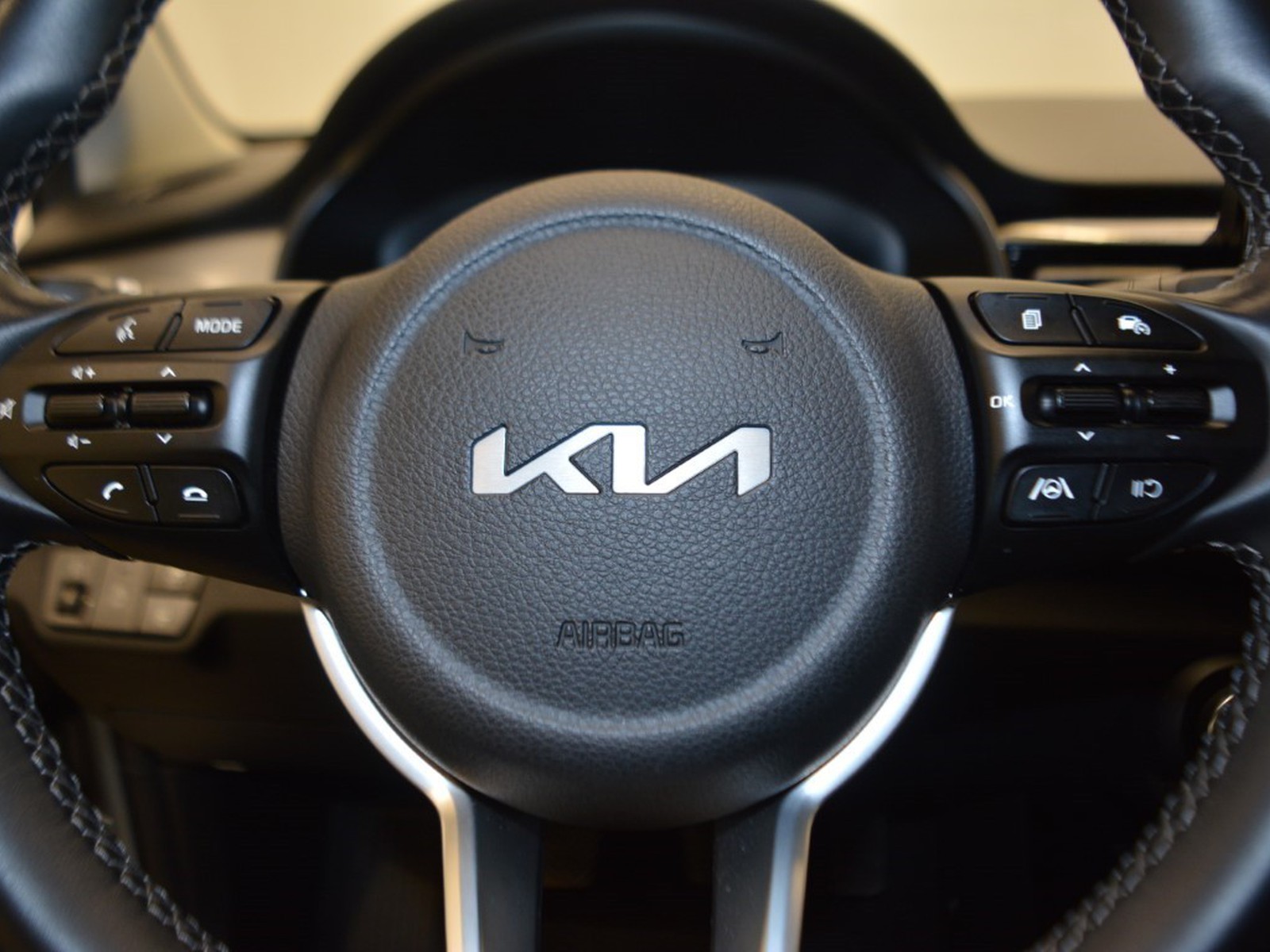 16 - Kia Stonic 1.2 mpi 79cv style