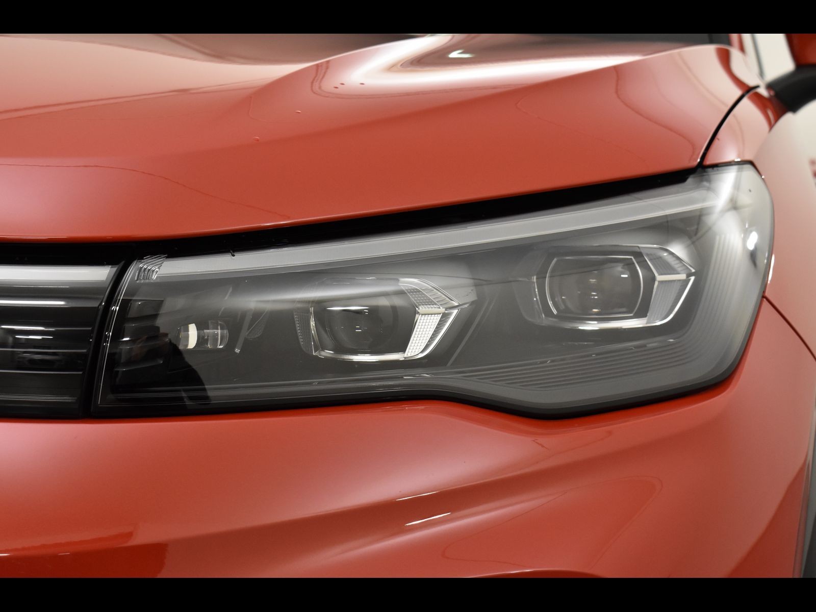 14 - Volkswagen Tiguan 1.5 tsi ehybrid 204cv r-line dsg