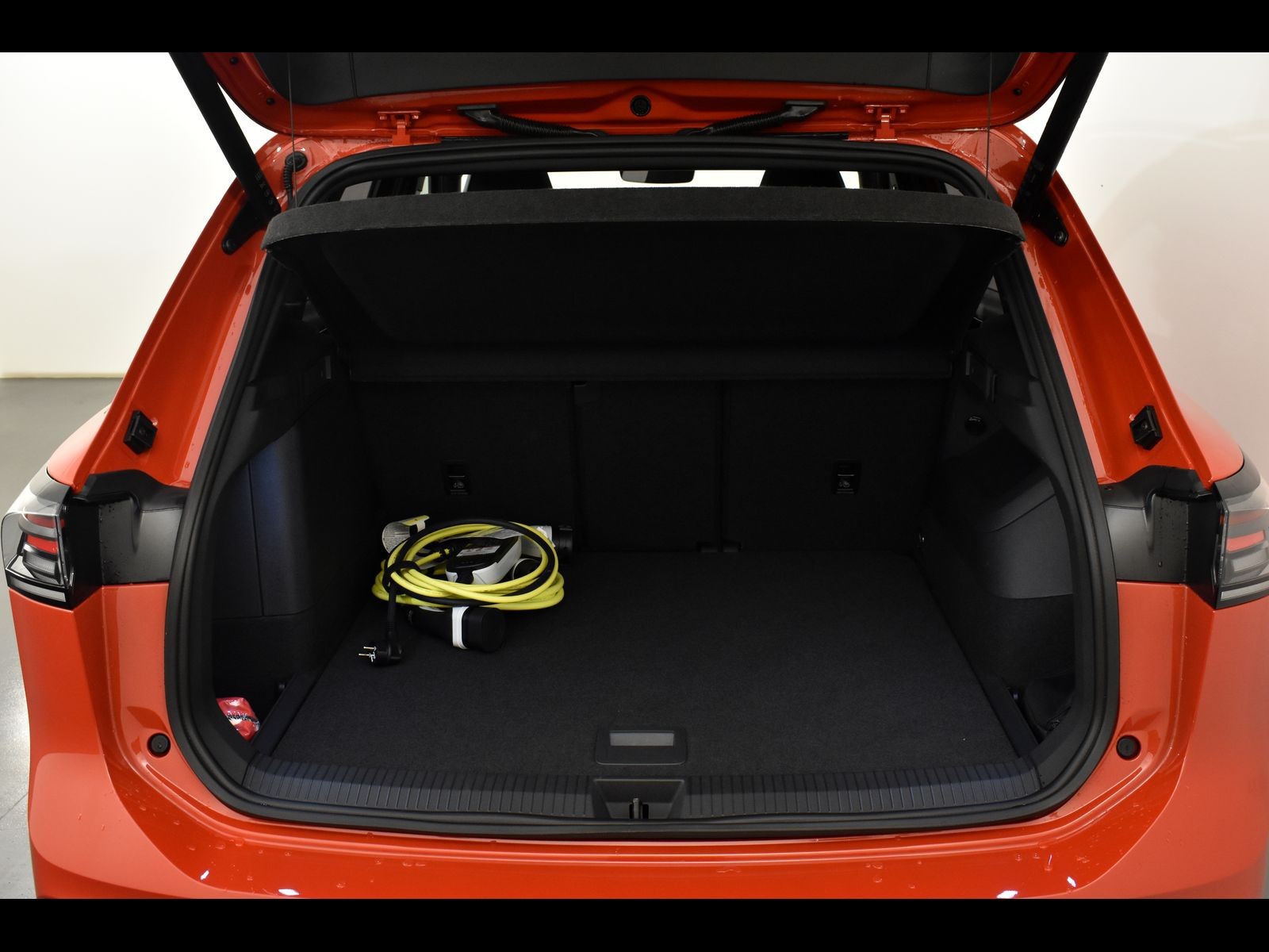 10 - Volkswagen Tiguan 1.5 tsi ehybrid 204cv r-line dsg