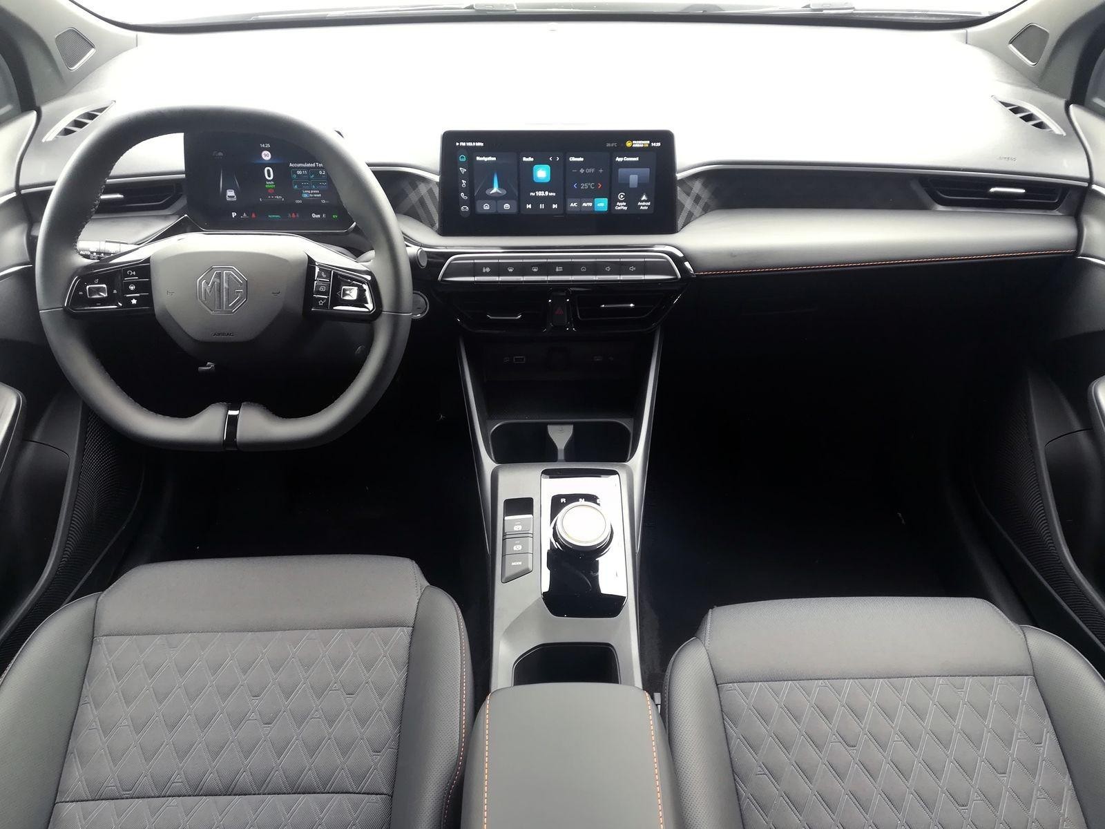 8 - Mg MG3 1.5 hybrid+ luxury