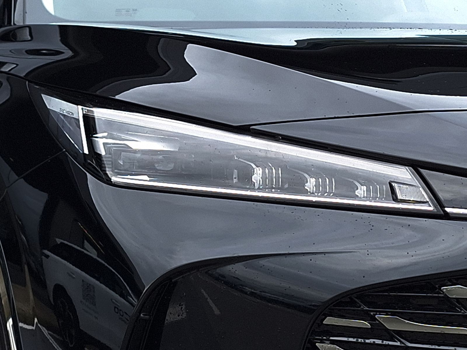 14 - Mg HS 1.5 phev luxury auto