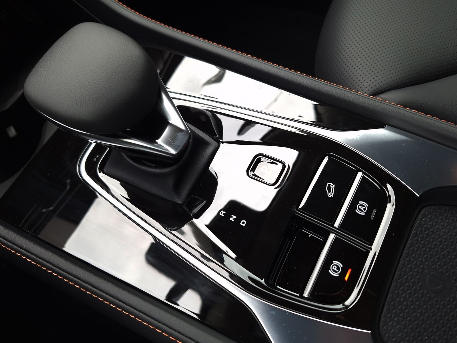 18 - Mg HS 1.5 phev luxury auto