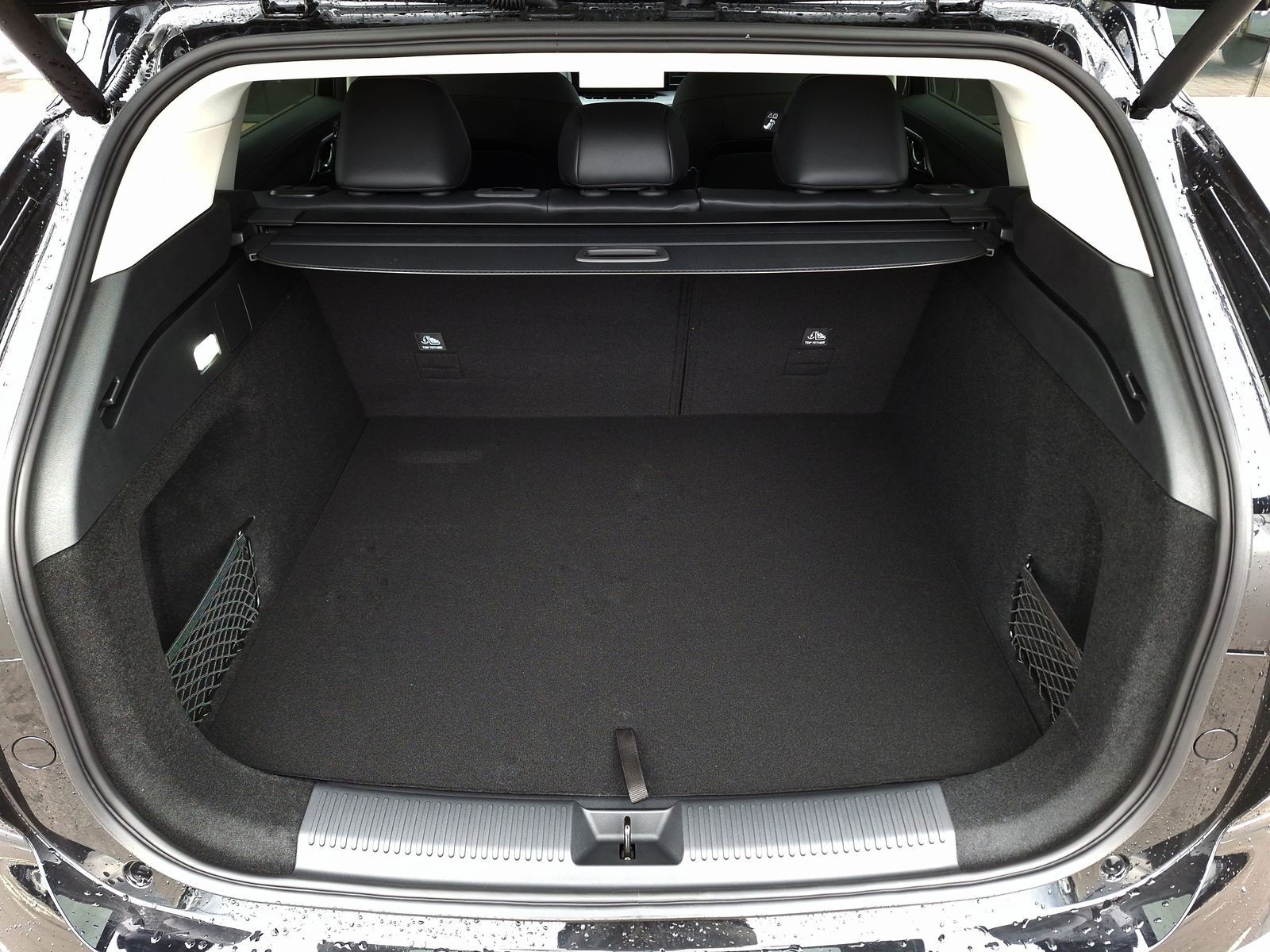 6 - Mg HS 1.5 phev luxury auto