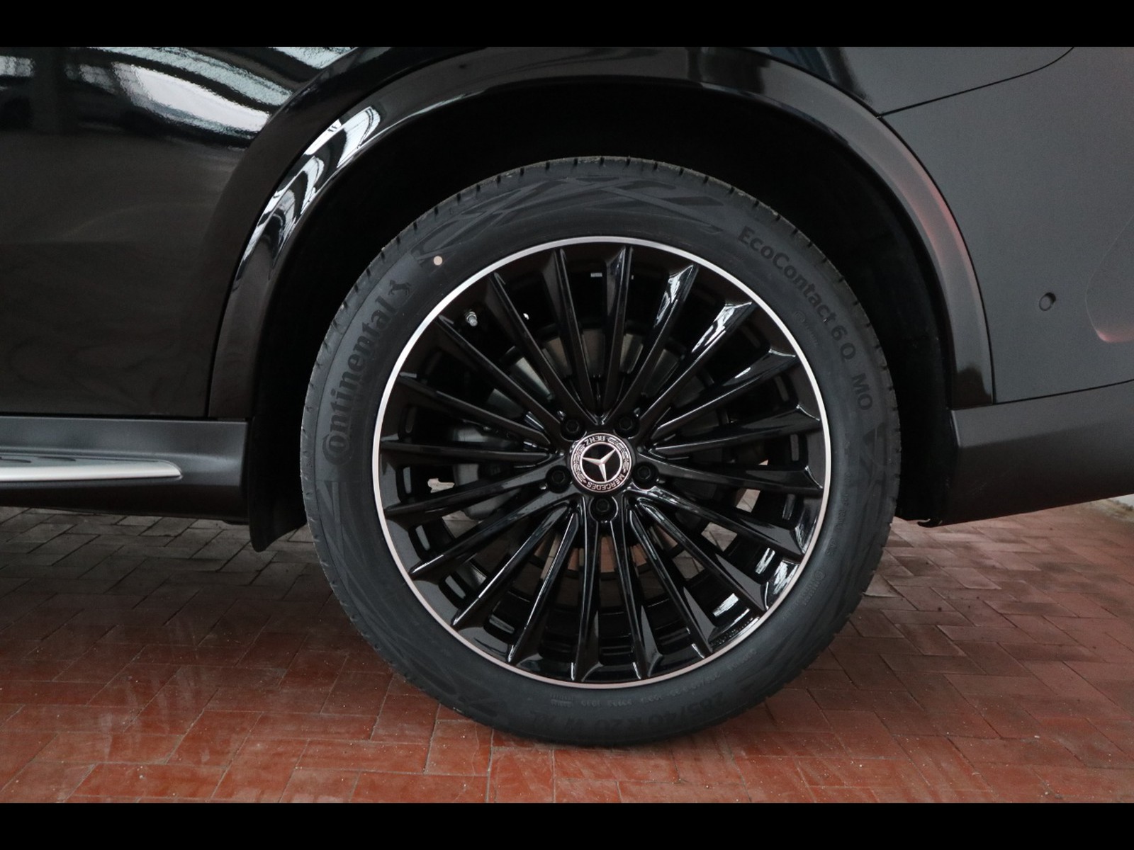 4 - Mercedes GLC coupe 220 d amg line premium 4matic 9g-tronic