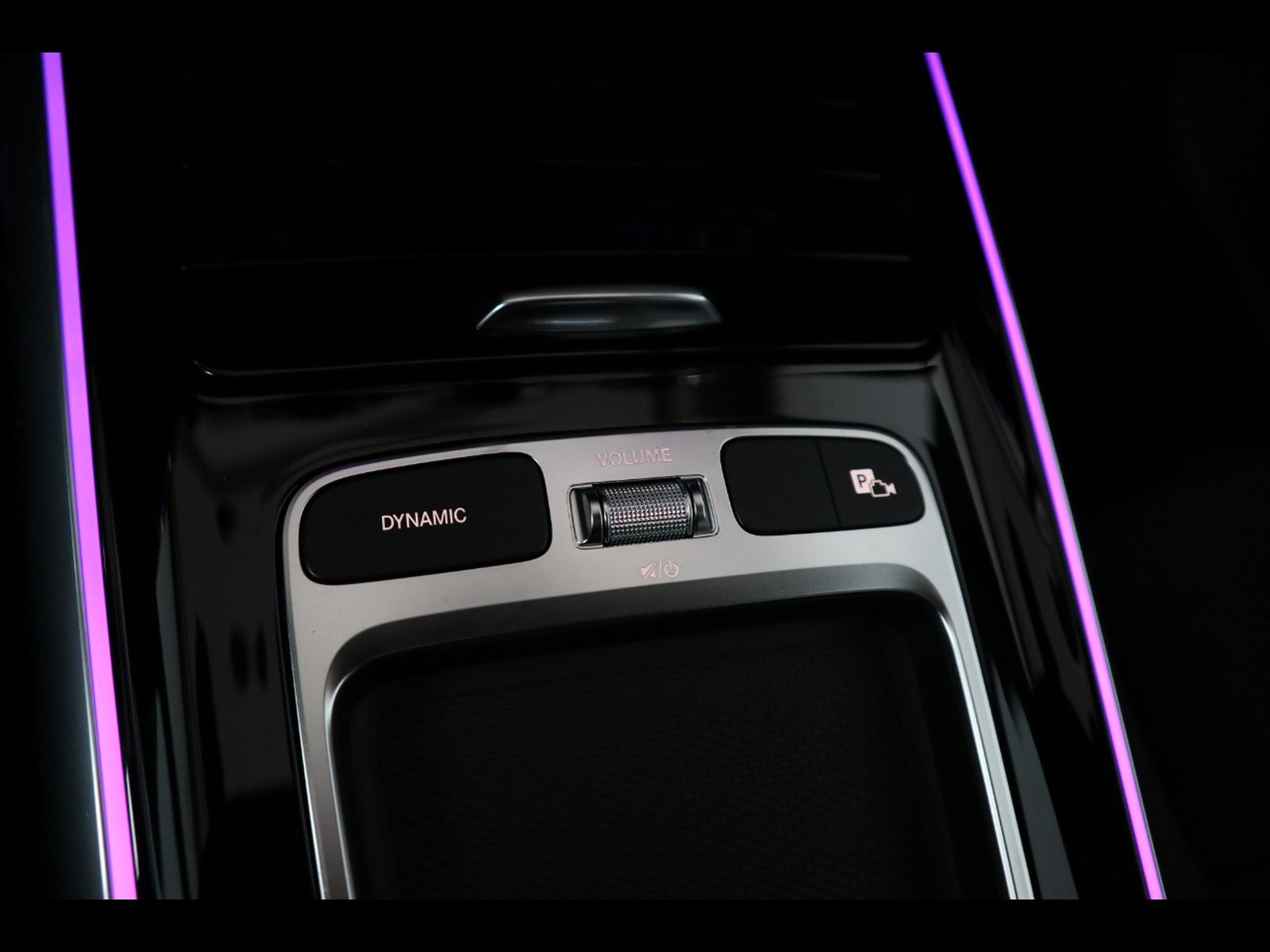 14 - Mercedes GLA 220 d amg line premium 4matic 8g-dct