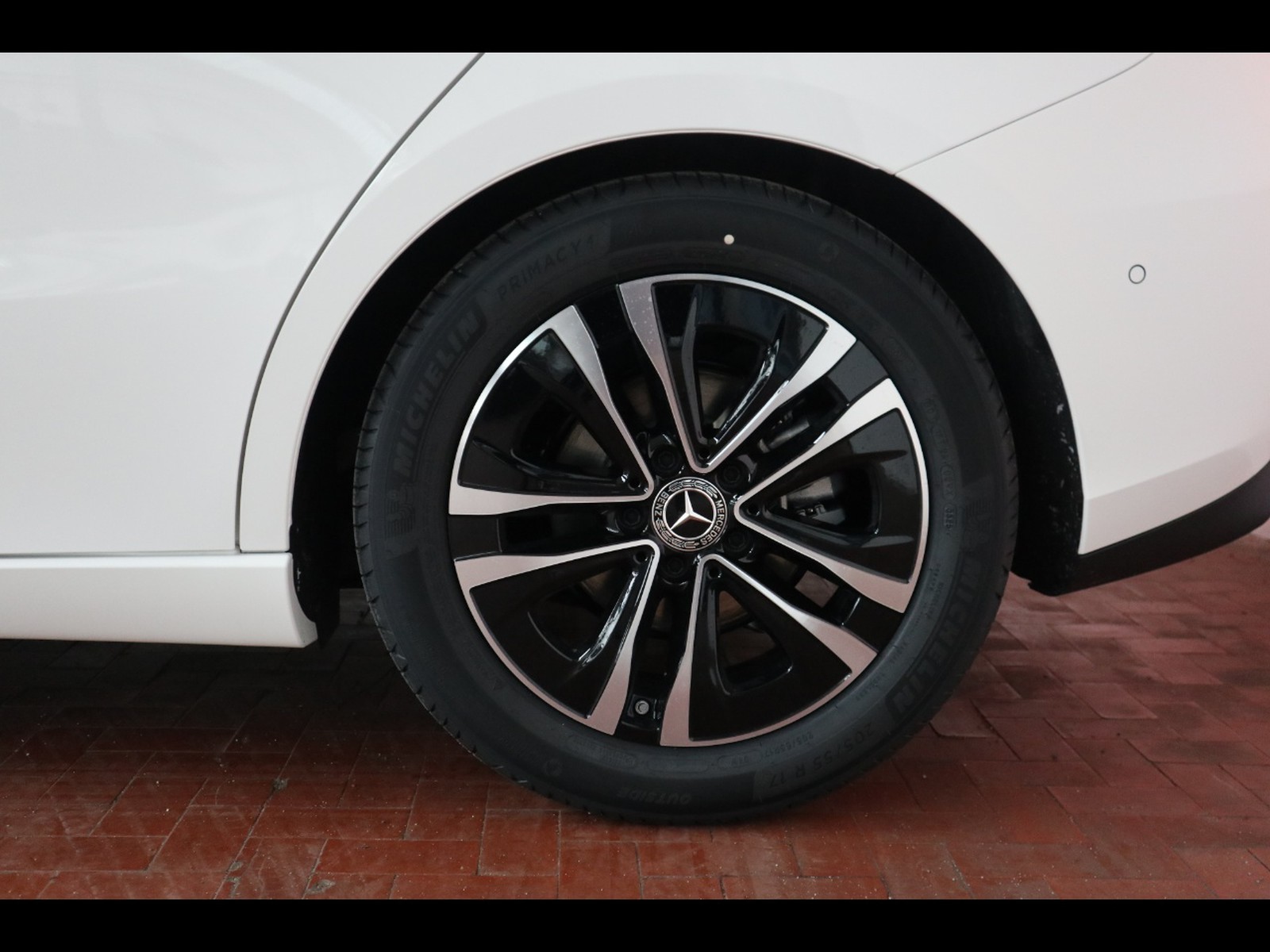 4 - Mercedes Classe B 180 d progressive advanced 8g-dct