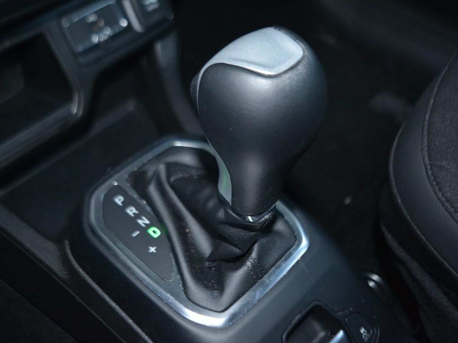 16 - Jeep Renegade 1.5 turbo t4 mhev 130cv limited 2wd