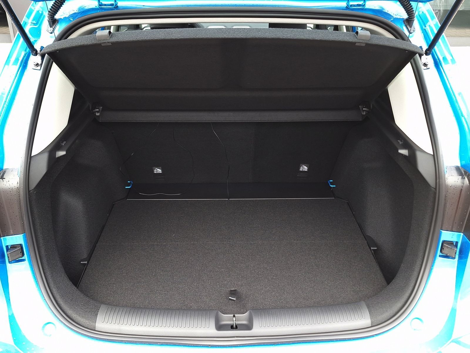 6 - Mg ZS 1.5 hybrid+ comfort auto