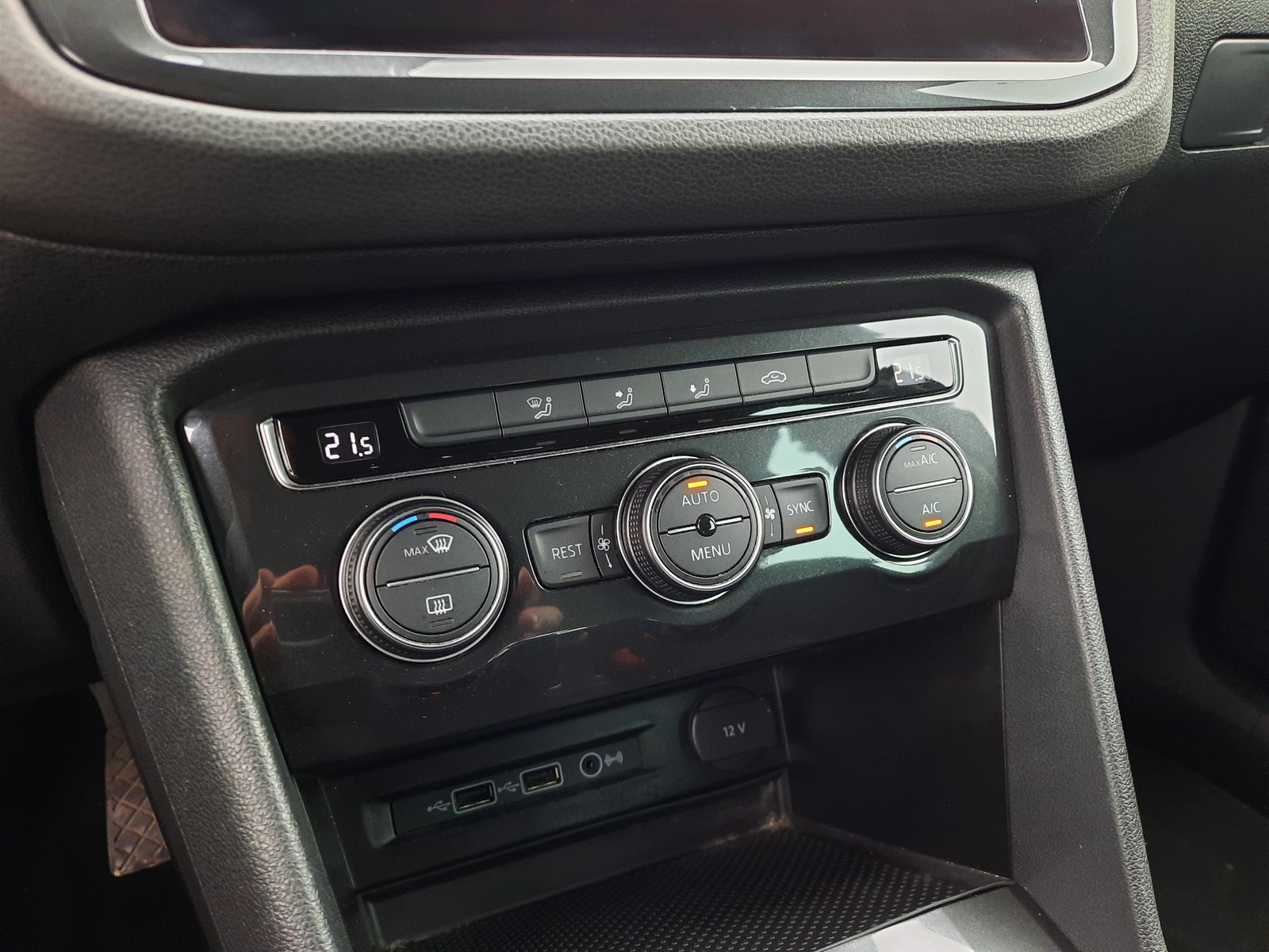 11 - Volkswagen Tiguan 1.5 tsi act bluemotion 150cv advanced dsg