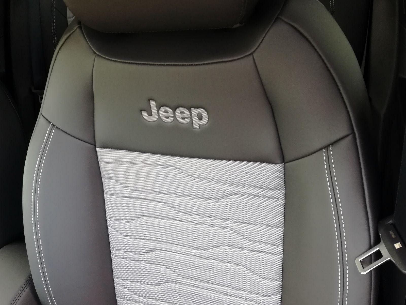 21 - Jeep Avenger 1.2 turbo e-hybrid mhev 145cv overland 4xe