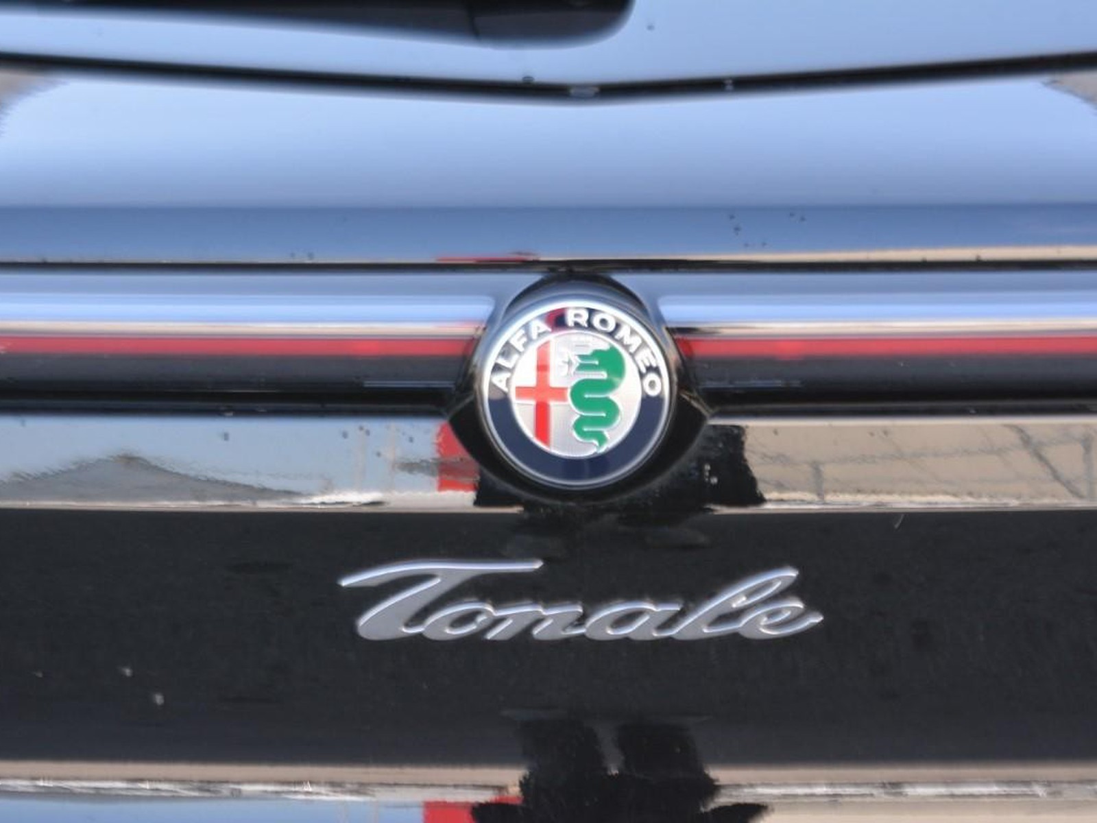 24 - Alfa Romeo Tonale 1.5 hybrid 160cv veloce tct7