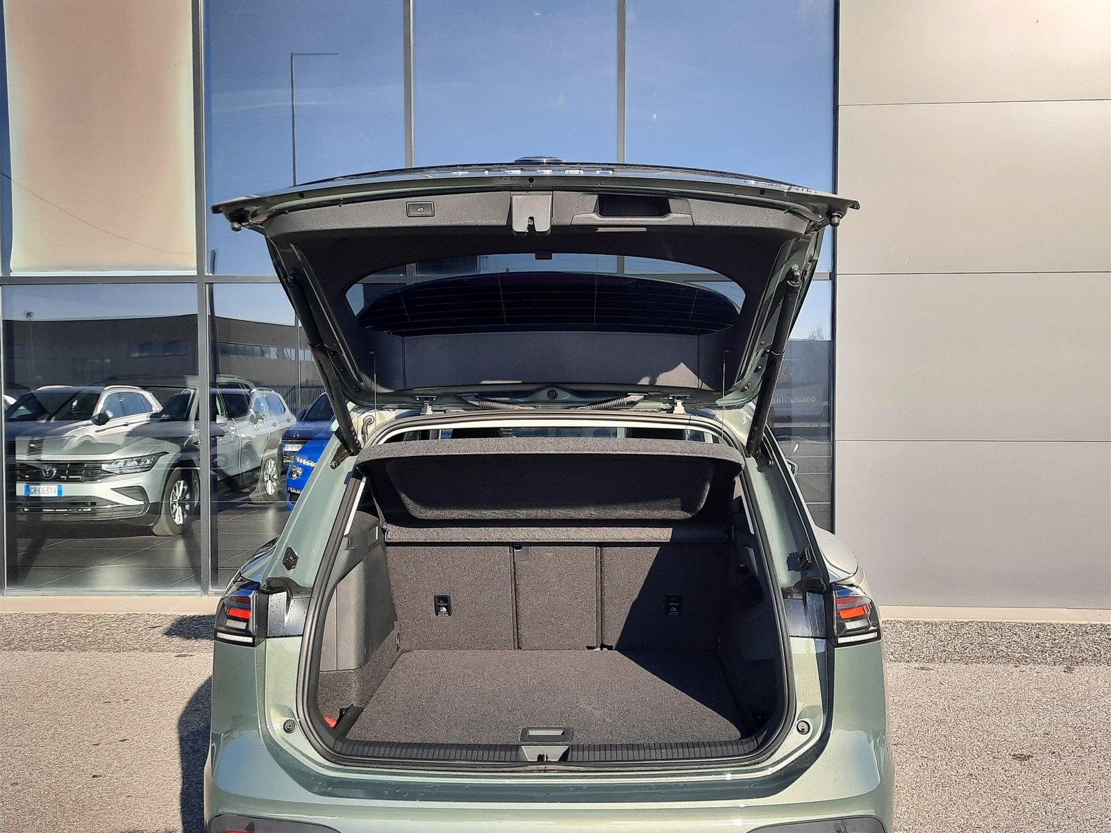 21 - Volkswagen Tiguan 1.5 tsi ehybrid 204cv edition plus dsg