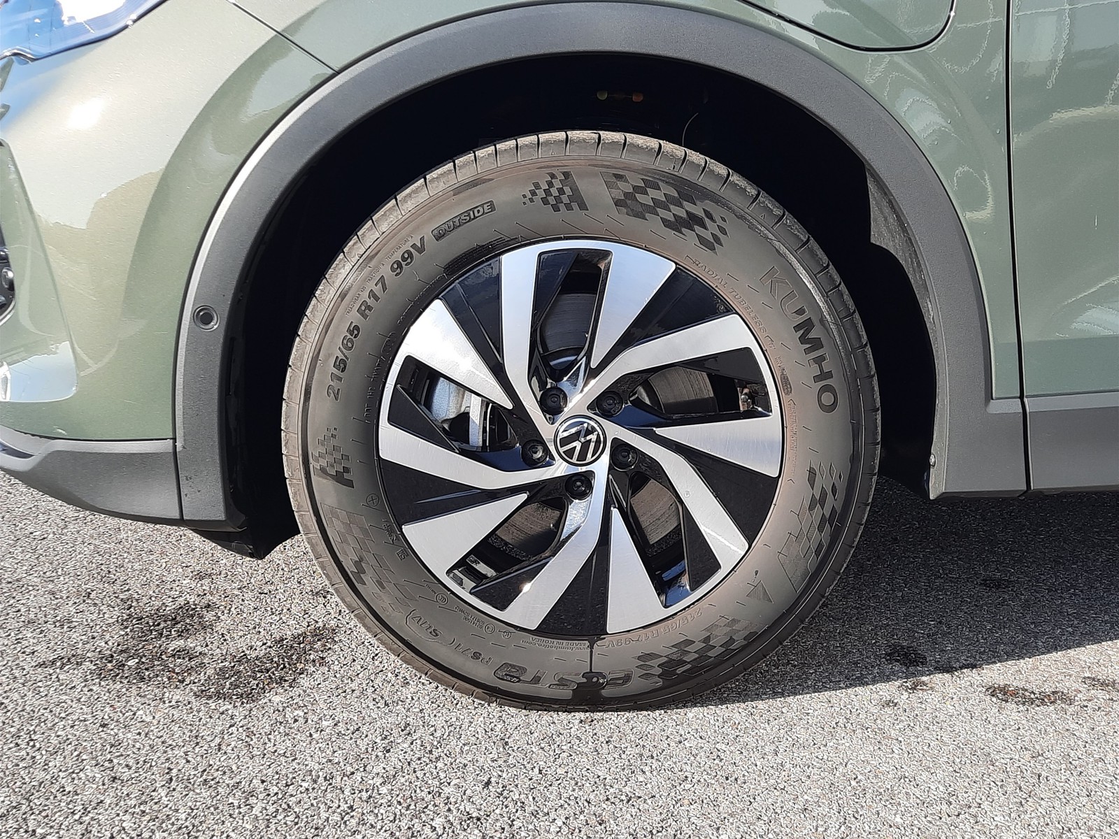 23 - Volkswagen Tiguan 1.5 tsi ehybrid 204cv edition plus dsg