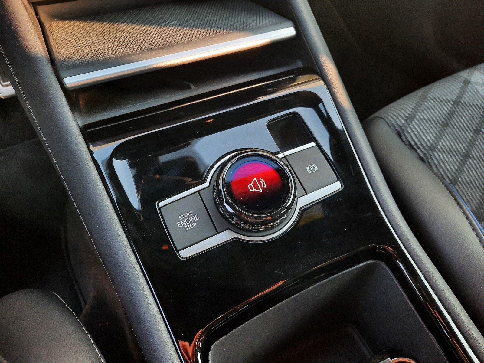 12 - Volkswagen Tiguan 1.5 tsi ehybrid 204cv r-line plus dsg